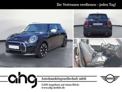 Schwarz Gebraucht 2021 Mini Cooper SE Classic Kleinwagen | 17.930 € (Etwas zu teuer)