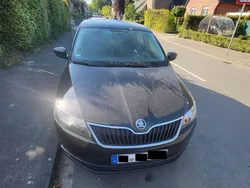 Schwarz Gebraucht 2013 Skoda Rapid Active Kombi | 5.999 € (Fairer Preis)