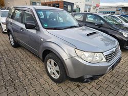 Grau Gebraucht 2009 Subaru Forester Active SUV | 6.650 € (Etwas zu teuer)