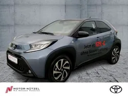 Schwarz Gebraucht 2023 Toyota Aygo Design Kleinwagen | 15.950 € (Fairer Preis)