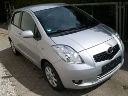 Silber Gebraucht 2008 Toyota Yaris Cool Limousine | 2.150 € (Fairer Preis)