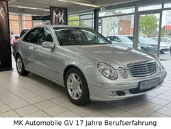 Silber Gebraucht 2004 Mercedes E220 Limousine | 8.999 €