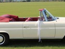 Weiß Gebraucht 1967 Mercedes W111 SE Cabrio | 125.000 €