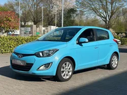 Blau Gebraucht 2014 Hyundai i20 Trend Limousine | 9.990 € (Guter Preis)