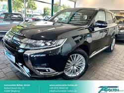 Pantherschwarz (p) Gebraucht 2020 Mitsubishi Outlander P-HEV Plus SUV | 23.890 € (Etwas zu teuer)