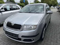 Diamantsilber met. Gebraucht 2005 Skoda Fabia Elegance Kleinwagen | 3.490 € (Teuer)