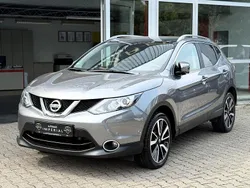 Grau Gebraucht 2016 Nissan Qashqai 360º SUV | 15.800 € (Fairer Preis)