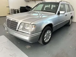 Silber Gebraucht 1996 Mercedes E250 Kombi | 9.250 €