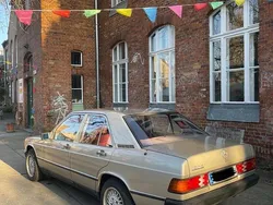Silber Gebraucht 1988 Mercedes 190 Limousine | 6.000 €