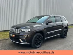 Braun Gebraucht 2017 Jeep Grand Cherokee Summit SUV | 28.990 € (Fairer Preis)