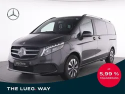 Grau graphitgrau metallic Gebraucht 2023 Mercedes V300 Van / Kleinbus | 69.885 € (Fairer Preis)