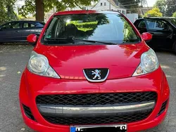 Rot Gebraucht 2011 Peugeot 107 Kleinwagen | 1.900 € (Fairer Preis)