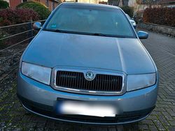 Silber Gebraucht 2004 Skoda Fabia Kleinwagen | 900 € (Guter Preis)