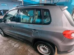 Beige Gebraucht 2010 VW Tiguan SUV | 10.200 € (Etwas zu teuer)