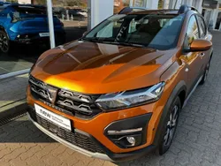 Orange Gebraucht 2022 Dacia Sandero Comfort Kleinwagen | 15.400 € (Fairer Preis)