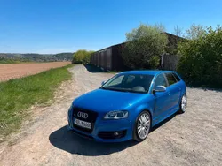 Blau Gebraucht 2010 Audi S3 | 14.500 €