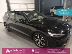 Schwarz Gebraucht 2020 Volvo V60 R-Design Kombi | 27.660 € (Guter Preis)