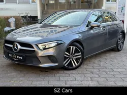 Grau Gebraucht 2021 Mercedes A200 Limousine | 21.900 € (Guter Preis)