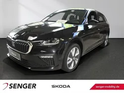 Schwarz Gebraucht 2024 Skoda Scala Loft Kleinwagen | 30.550 €