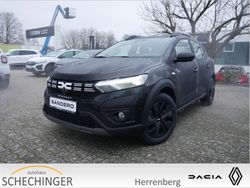 Schwarz Gebraucht 2022 Dacia Sandero Expression Kleinwagen | 19.589 € (Teuer)