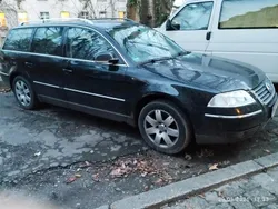 Schwarz Gebraucht 2003 VW Passat Kombi | 770 €