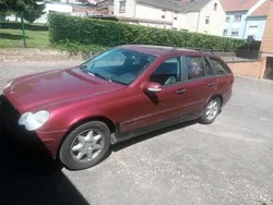 Rot Gebraucht 2001 Mercedes C200 Kombi | 2.000 €