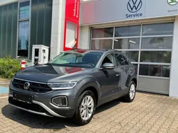 Grau Gebraucht 2024 VW T-Roc Life SUV | 29.990 € (Fairer Preis)