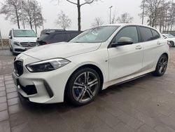Weiß Gebraucht 2021 BMW M135 Performance Kleinwagen | 30.999 € (Guter Preis)