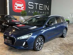 Blau Gebraucht 2017 Hyundai i30 Trend Kombi | 15.650 € (Guter Preis)