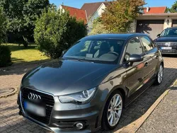Grau Gebraucht 2012 Audi A1 S-Line Kleinwagen | 13.000 € (Teuer)