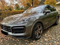 Grau Gebraucht 2020 Porsche Cayenne S SUV | 73.750 € (Etwas zu teuer)