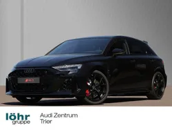 Schwarz Neu 2025 Audi RS3 Sportback Sport Kleinwagen | 77.890 €