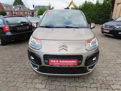 Beige Gebraucht 2011 Citroën C3 Picasso Tendance Van / Kleinbus | 3.699 € (Fairer Preis)