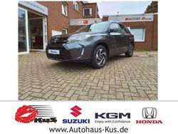 Grau (titan dark gray) Gebraucht 2024 Suzuki Vitara Comfort+ SUV | 26.880 € (Fairer Preis)