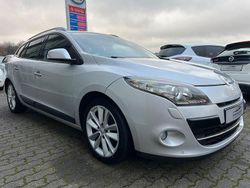 Grau Gebraucht 2009 Renault Mégane III Luxe Limousine | 2.999 € (Fairer Preis)