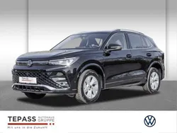 Schwarz Neu 2025 VW Tiguan IQ Drive SUV | 61.990 € (Teuer)