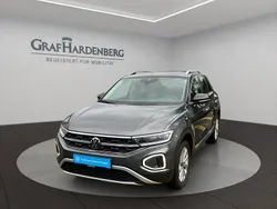 Grau Gebraucht 2024 VW T-Roc Style SUV | 30.560 € (Fairer Preis)