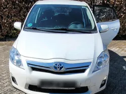 Weiß Gebraucht 2012 Toyota Auris Hybrid Kleinwagen | 2.990 € (Guter Preis)