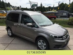 Beige Gebraucht 2018 VW Caddy Comfortline Van / Kleinbus | 21.990 € (Fairer Preis)