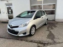 Ultra silver Gebraucht 2012 Toyota Yaris Cool Kleinwagen | 5.680 € (Fairer Preis)