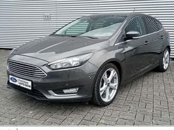 Grau Gebraucht 2018 Ford Focus Titanium Limousine | 12.670 € (Guter Preis)