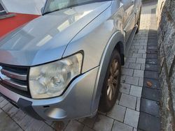 Silber Gebraucht 2010 Mitsubishi Pajero Edition SUV | 4.300 €