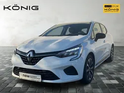 Weiß Gebraucht 2023 Renault Clio V Equilibre Limousine | 13.999 € (Fairer Preis)