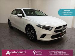 Weiß Gebraucht 2022 Mercedes A200 Limousine | 25.470 € (Guter Preis)