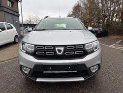 Grau Gebraucht 2017 Dacia Logan MCV Celebration Kombi | 10.999 € (Fairer Preis)