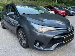 Grau Gebraucht 2018 Toyota Avensis Edition-S Kombi | 10.999 € (Fairer Preis)