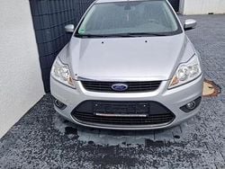 Grau Gebraucht 2009 Ford Focus Limousine | 2.250 € (Guter Preis)
