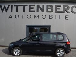 Schwarz Gebraucht 2017 VW Touran Comfortline Van / Kleinbus | 22.900 € (Fairer Preis)