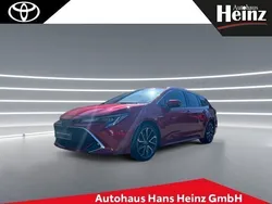 Karminarot metallic Gebraucht 2021 Toyota Corolla Lounge Kombi | 24.450 € (Fairer Preis)
