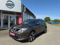 Bronze metallic Gebraucht 2016 Nissan Qashqai N-Connecta SUV | 12.490 € (Fairer Preis)